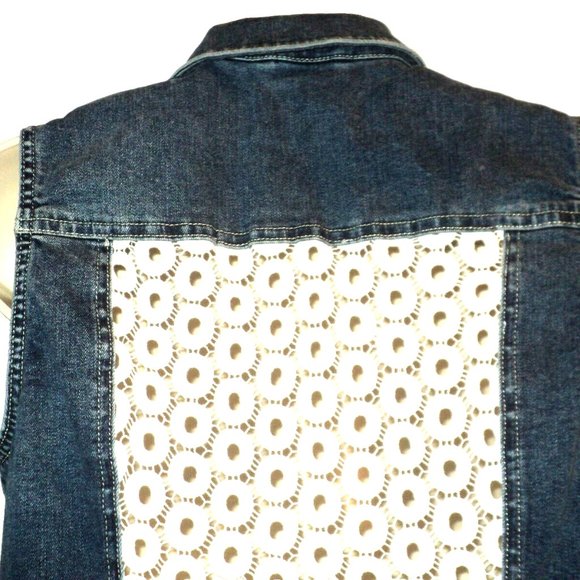 Two by Vince Camuto Denim Vest Size S with Back White Lace Insert Distressed - Picture 5 of 7